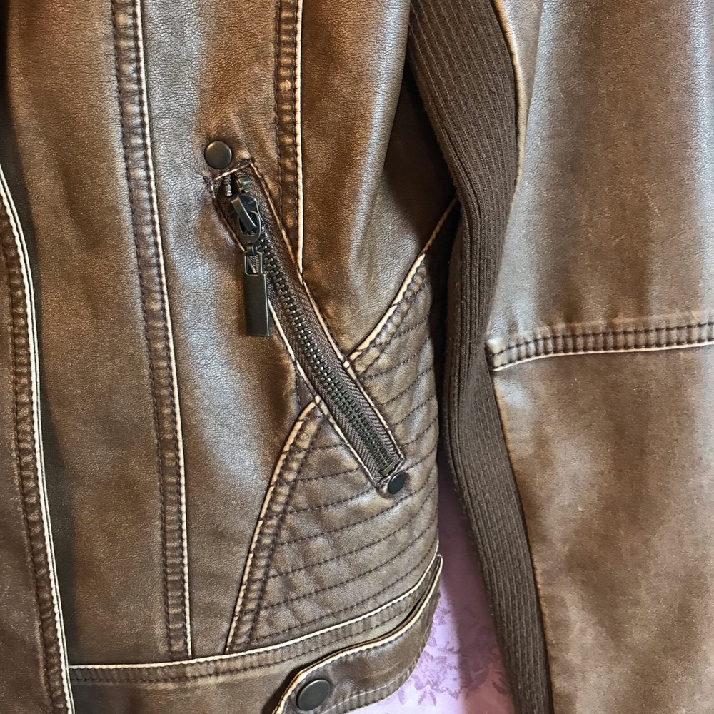 Jacket - Picture 3 of 6